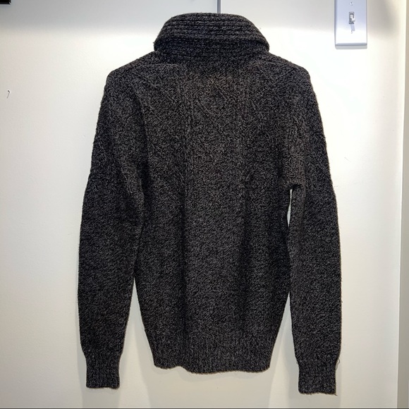 American Eagle | Collared Sweater - Picture 2 of 7